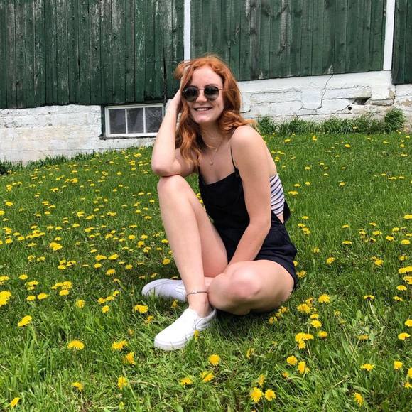 Meet your Posher, Michaela - Picture 1 of 1